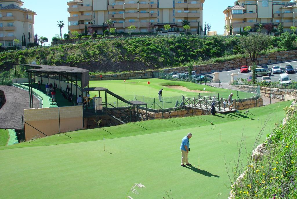 Hotel - Apartamentos Greenlife Golf Marbella Kültér fotó
